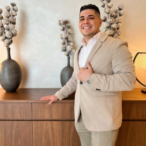 Gerardo Carrizo, Experience Real Estate Group